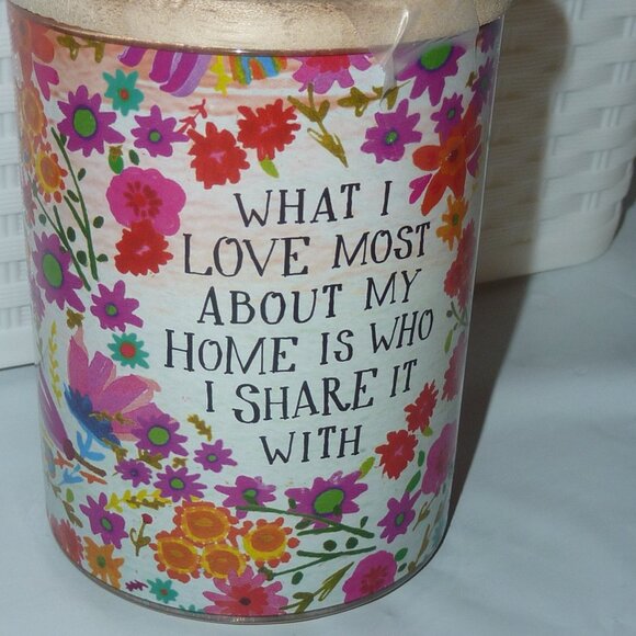 The Natural Life What I Like Most About My Home Citrus Neroli Ceramic Soy Candle - Picture 4 of 4